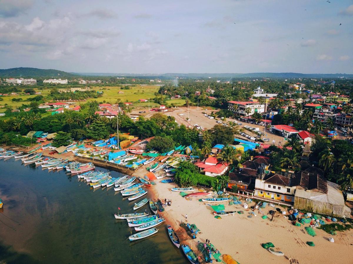 Baga Fantacia Beach Inn Калангуте Екстериор снимка